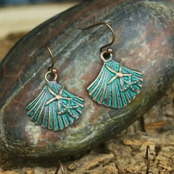 NWT Turquoise Seashell & Starfish Antique Bronze Look Earrings - Picture 1 of 2